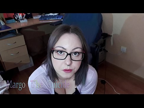 ❤️ Neska sexy betaurrekoekin dildoa zurrupatzen du kameraren aurrean ☑ Etxeko pornoa pornoan eu.mysexpics.ru ❌️