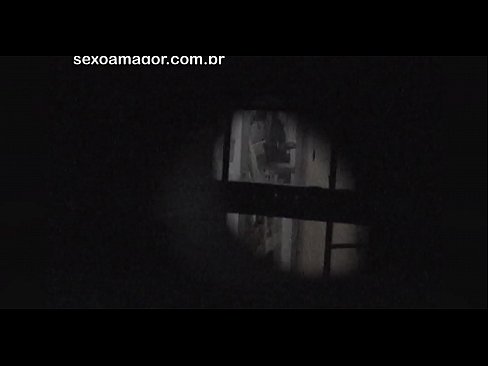 ❤️ Blondie ezkutuan grabatzen du auzoko voyeur batek adreilu hutsen atzean ezkutatuta ☑ Etxeko pornoa pornoan eu.mysexpics.ru ❌️