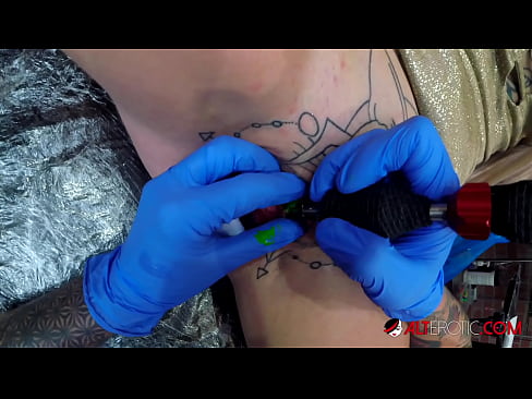 ❤️ Sully Savage-k izugarri tatuatu zuen klitorian tatuaje bat egin zuen ☑ Etxeko pornoa pornoan eu.mysexpics.ru ❌️